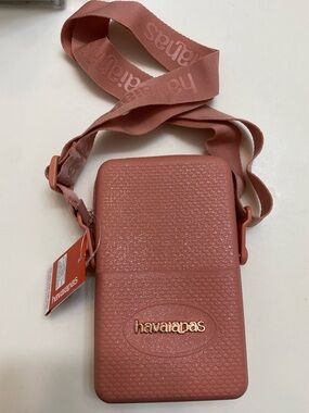 NWT - Havaianas Small Bag in Dusty Pink
